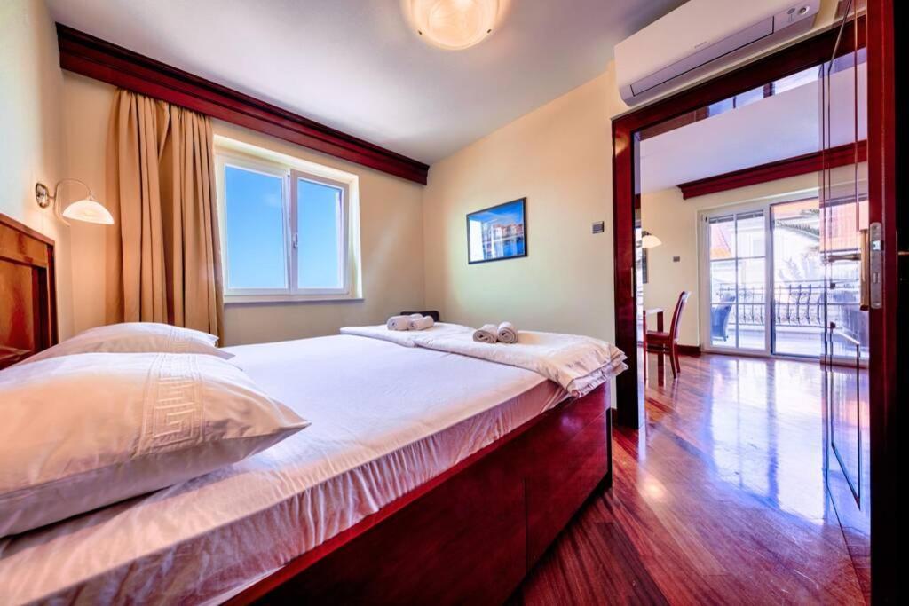 Seafront Apartment Duo Vis Exterior photo
