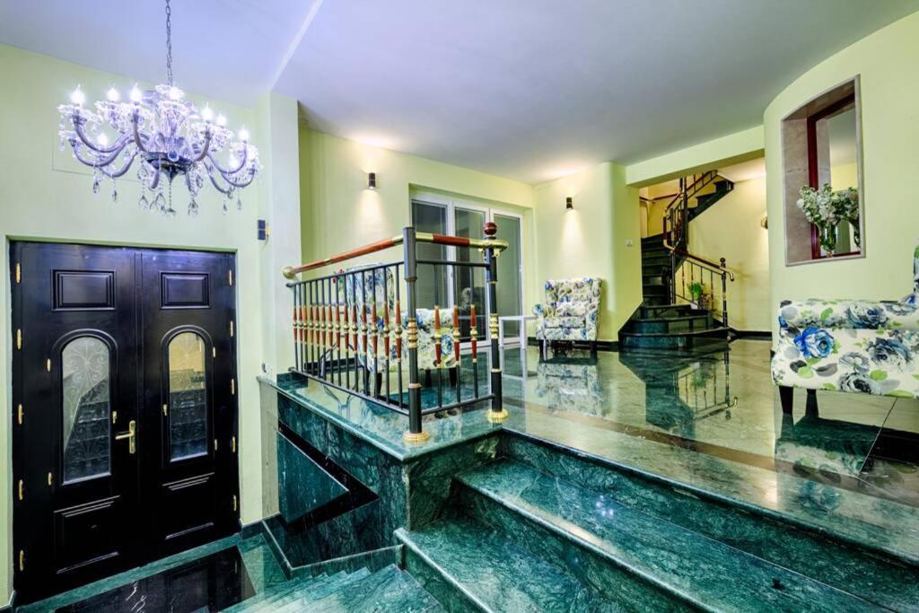 Seafront Apartment Duo Vis Exterior photo