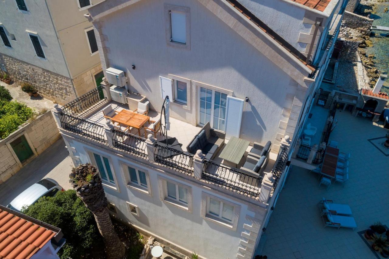 Seafront Apartment Duo Vis Exterior photo